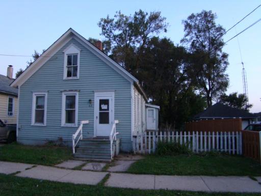 63 Summit St., Elgin, IL 60120