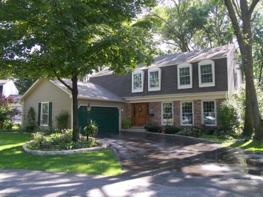 2 Stoneridge Rd., Rolling Meadows, IL 60008