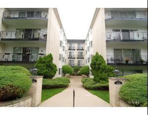 715 Ridge Rd. #3E, Wilmette, IL 60091