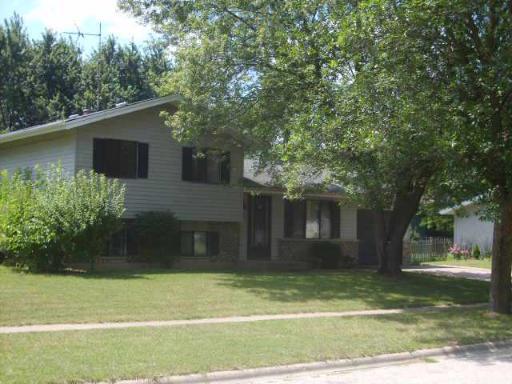 895 Aberdeen Dr., Crystal Lake, IL 60014