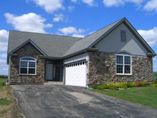 800 Eineke Blvd., Algonquin, IL 60102