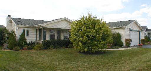 2013 Lake Churchill Dr., Grayslake, IL 60030