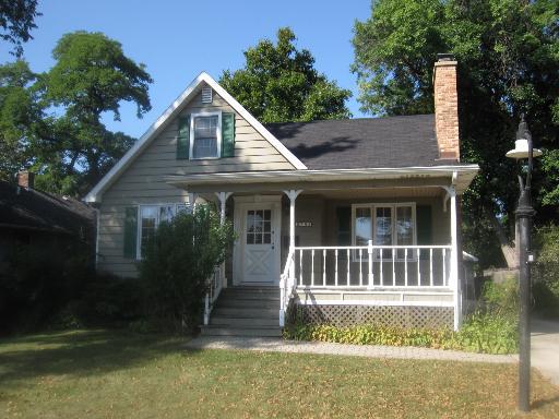 5742 Dunham Rd., Downers Grove, IL 60516