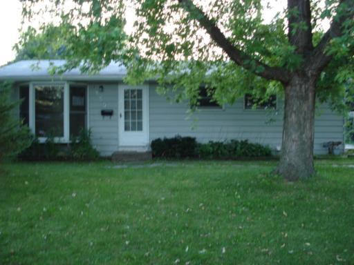 227 Harrison St., Carpentersville, IL 60110