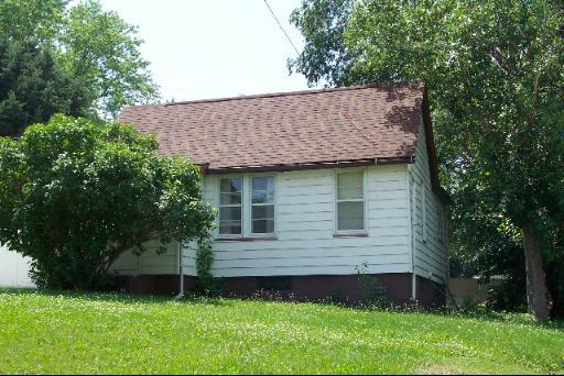 317 22nd Ave., Naplate, IL 61350