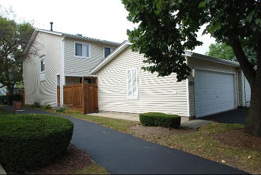 424 Hazelwood Ter., Buffalo Grove, IL 60089