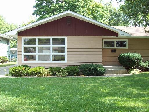 601 Seneca Dr., Aurora, IL 60506