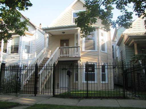 3320 W Warner Ave., Chicago, IL 60618