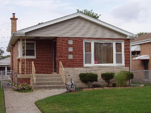 712 Memorial Dr., Calumet City, IL 60409