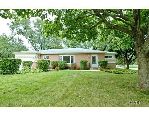 620 Geronimo St., Hoffman Estates, IL 60169