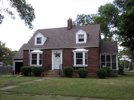 340 E Chestnut St., Sheffield, IL 61361