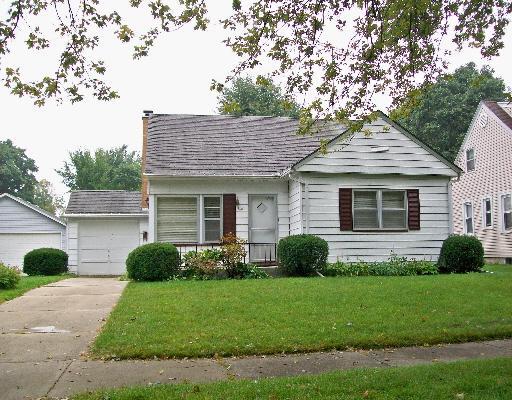 820 Spruce St., Aurora, IL 60506