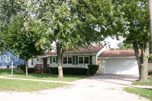 120 W Walnut St., Coal City, IL 60416