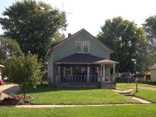 11 Appleton Ave., Amboy, IL 61310