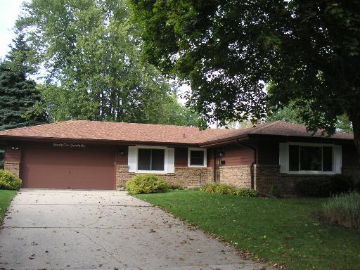 2221 Quail Run, Rockford, IL 61103