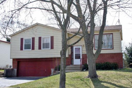 755 Easy St., Glendale Heights, IL 60139