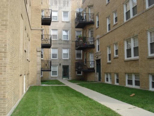 2414 W Bryn Mawr Ave. #1E, Chicago, IL 60659