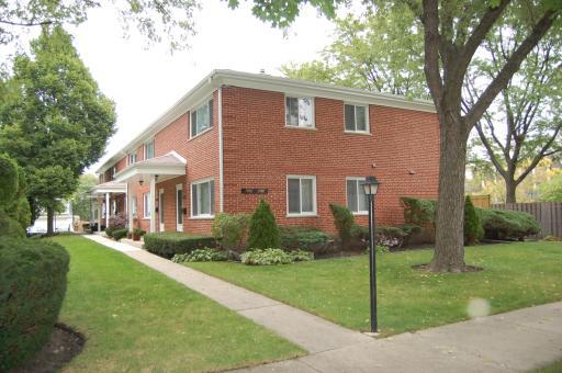 1740 Linneman St., Glenview, IL 60025