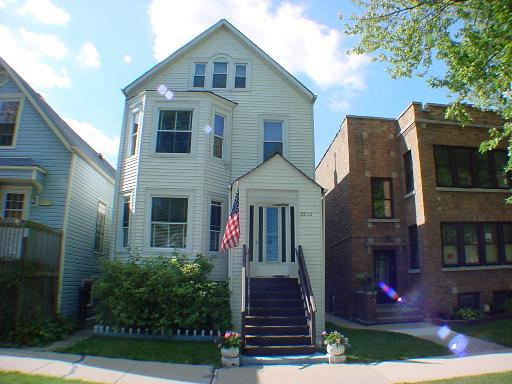 2832 N Harding Ave., Chicago, IL 60618