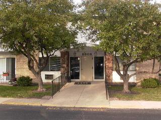 8908 Steven Dr. #2H, Des Plaines, IL 60016