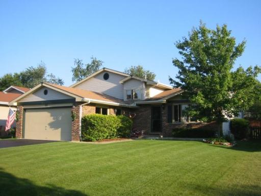 517 Quigley St., Mundelein, IL 60060