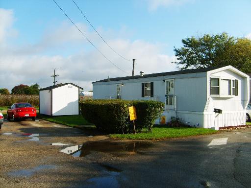 1111 Railroad St. #9, Sandwich, IL 60548
