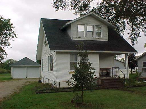 328 S Main St., Walnut, IL 61376