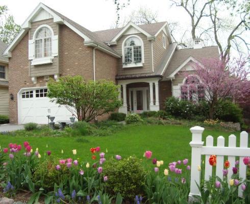 133 Tuttle Ave., Clarendon Hills, IL 60514