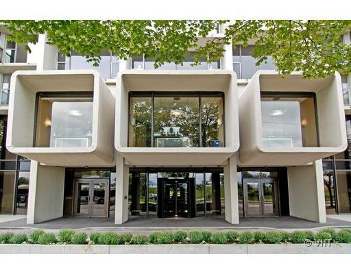 3200 N Lake Shore Dr. #805, Chicago, IL 60657