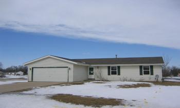 103 Harvest Glenn, Davis Junction, IL 61020