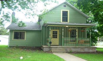 411 16th Ave., Sterling, IL 61081