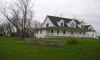 201 W Bacon, Amboy, IL 61310