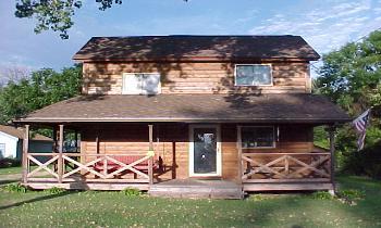 402 S Paddock Ave., Ashton, IL 61006