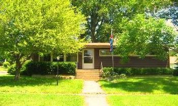 1106 N Second St., Ashton, IL 61006
