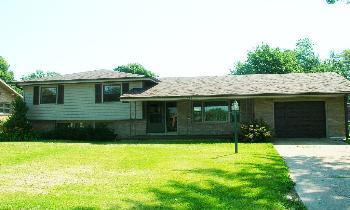 1710 Avenue F, Sterling, IL 61081