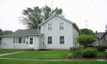 37 W Division, Amboy, IL 61310
