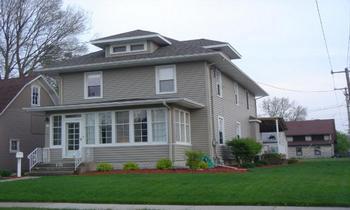 211 W 13th St., Sterling, IL 61081