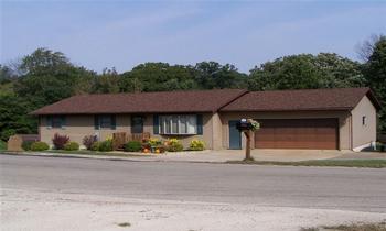13530 Prairie Center, Morrison, IL 61270