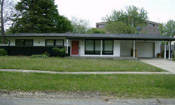 2006 Springbrook Ave., Rockford, IL 61107