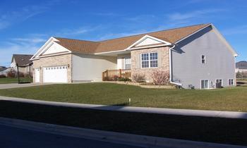 676 Persimmon St., Dekalb, IL 60115