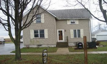 240 E Kirke Gate, Lee, IL 60530