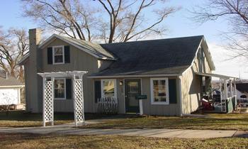 1005 N Third St., Ashton, IL 61006
