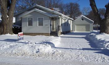 404 15th Ave., Sterling, IL 61081