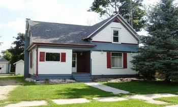 425 W Cherry, Compton, IL 61318