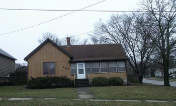 424 W 8th St., Dixon, IL 61021