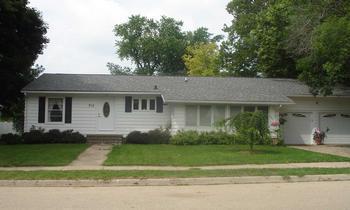 212 Maple Ave., Morrison, IL 61270