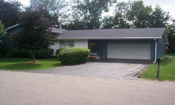 136 N El Vista, Amboy, IL 61021