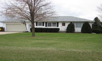 25613 Gaulrapp Rd., Rock Falls, IL 61071