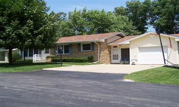 102 Carolee, Morrison, IL 61270
