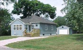 1336 W 7th St., Sterling, IL 61081